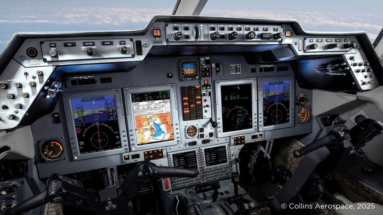 Collins Pro Line 21 with RANGR-IQ integrated into a Hawker aircraft.